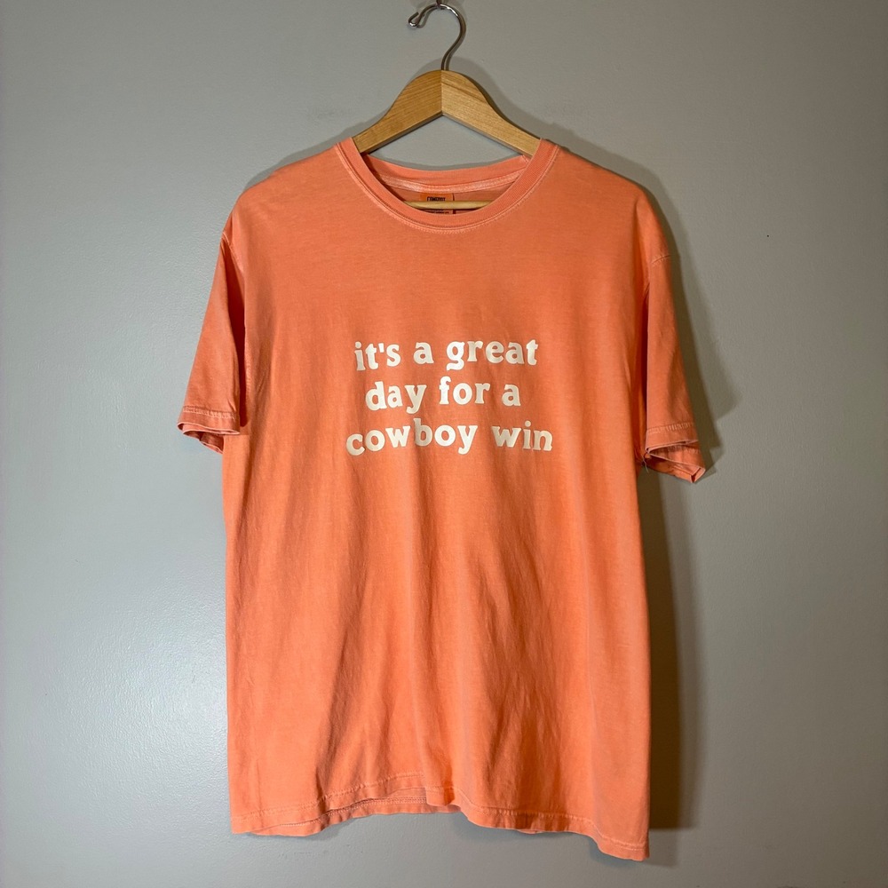 Comfort Colors Cowboy Win Graphic T-Shirt Peach Orange Heavyweight Cotton Large
